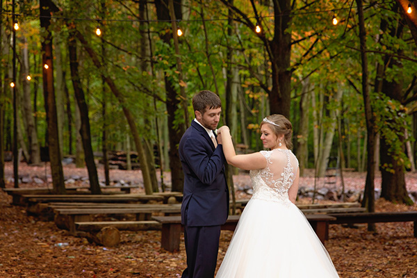 Charming Autumn Woodland Wedding At The Swan Barn Door | Jamie + Brady