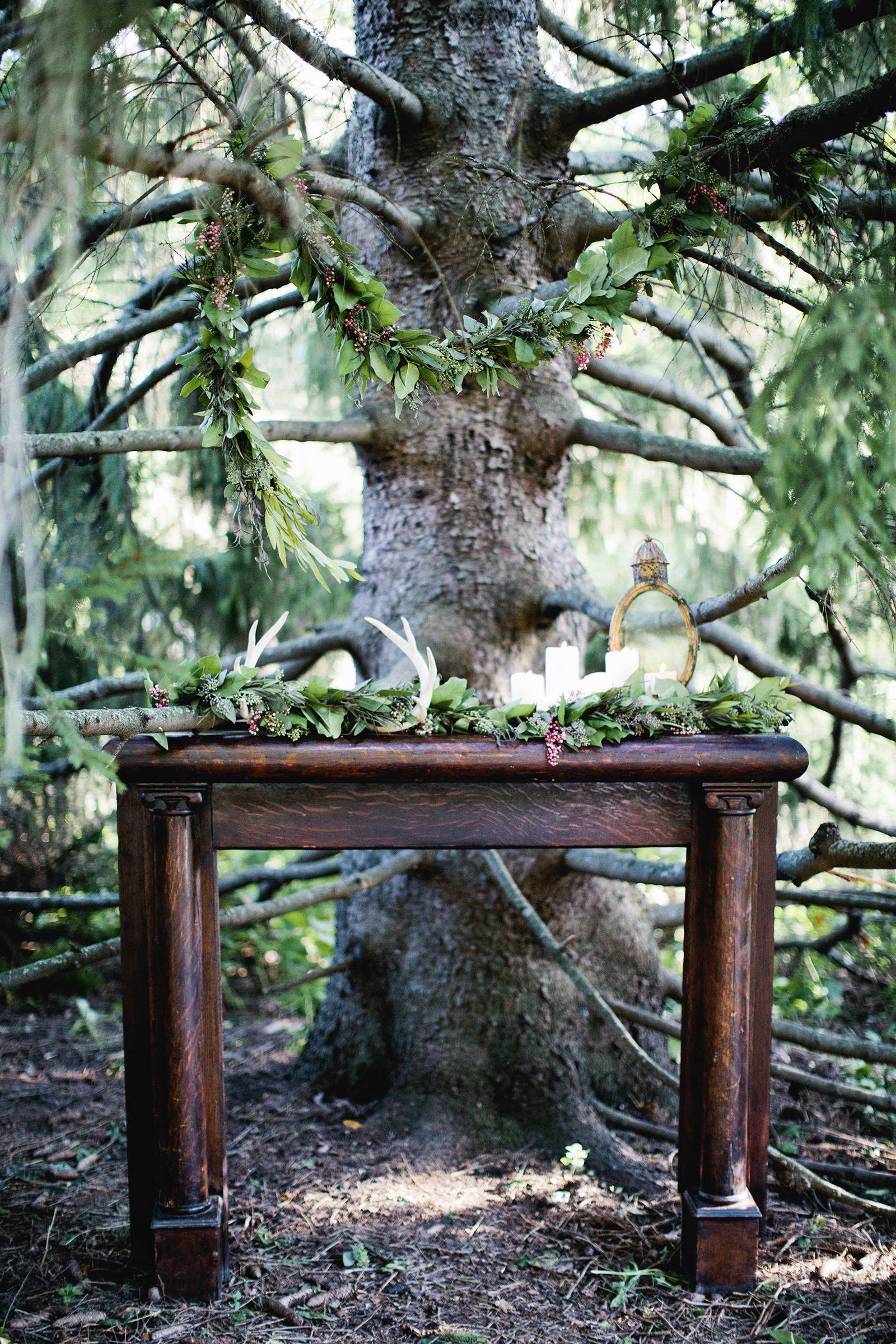 fireplace decor, fireplace greenery, mantle decor, mantle flowers, mantle floral, deer antler decor,