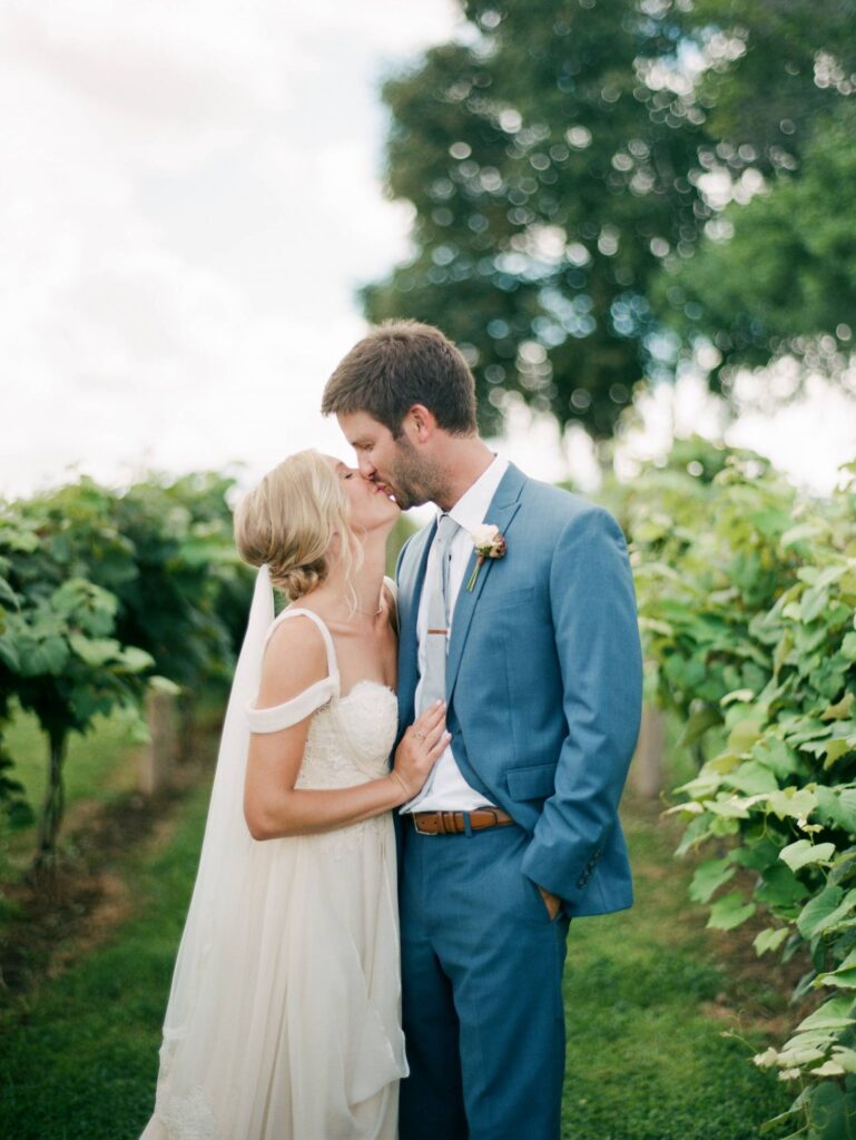 MIDWESTERN RUSTIC CHIC AFFAIR AT OVER THE VINES