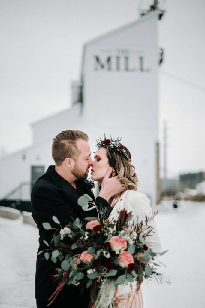 A NORTHERN WISCONSIN MEETS MAGNOLIA MARKET STYLED WINTER SHOOT