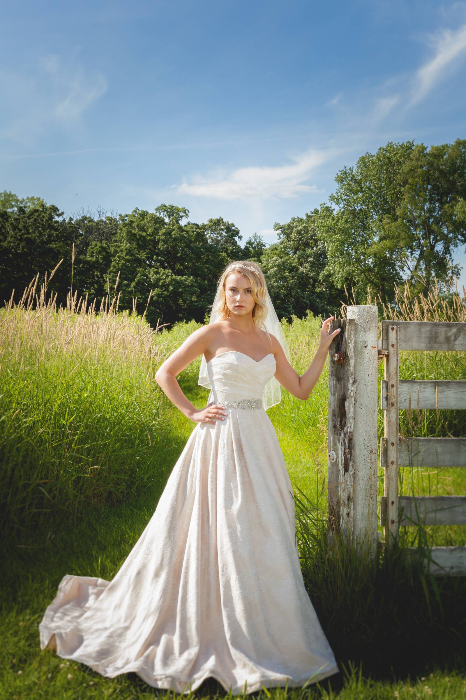 bridal dress, bridal gown, wedding dress, wedding gown, wedding fashion inspiration shoot, bridal sh