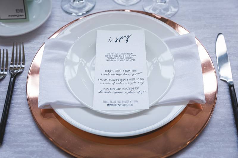 copper chargers, menu, meus, table setting, table settings