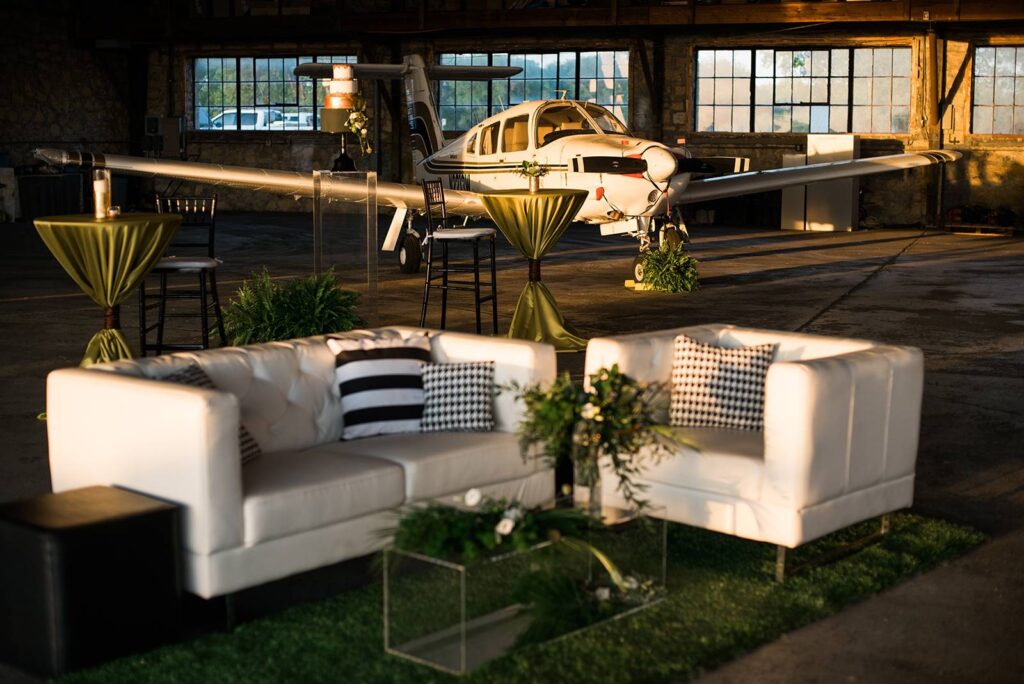 MODERN AVIATION WEDDING INSPIRATION SHOOT