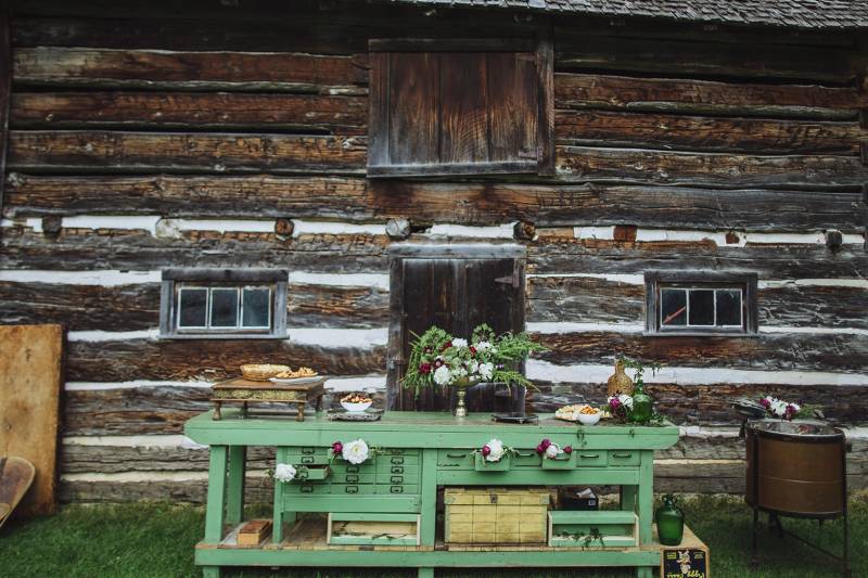 appetizer station, charcuterie station