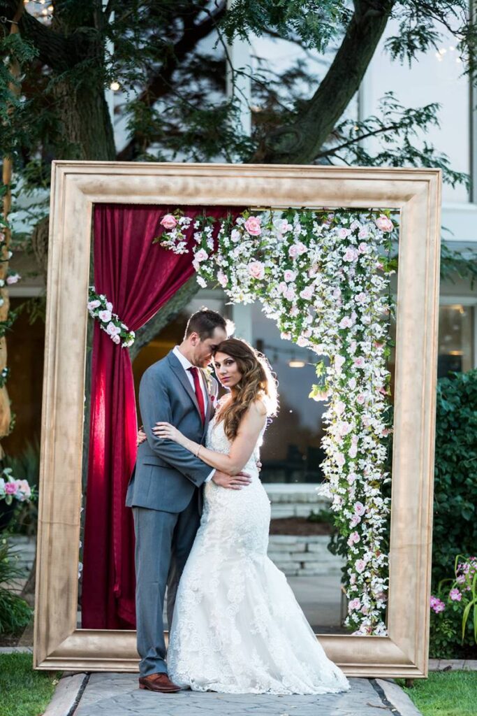 A CLASSIC LAKE WINDSOR COUNTRY CLUB WEDDING DRIPPING IN ROMANCE | DESTINY + JUSTIN