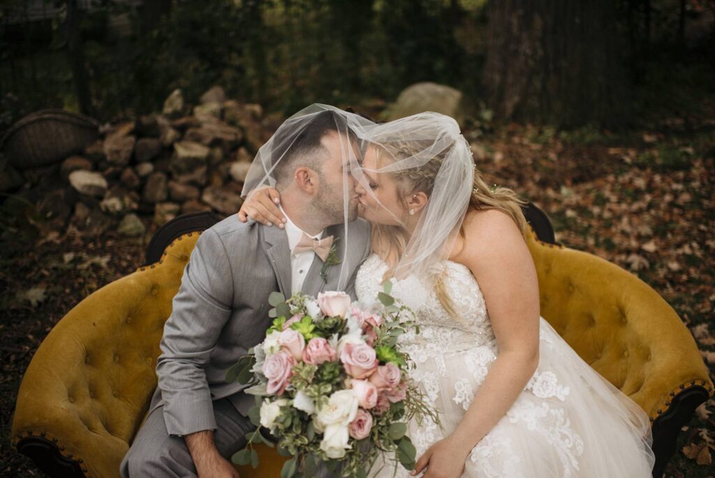 VINTAGE FARM INSPIRED MADISON WEDDING | SARA + TYLER