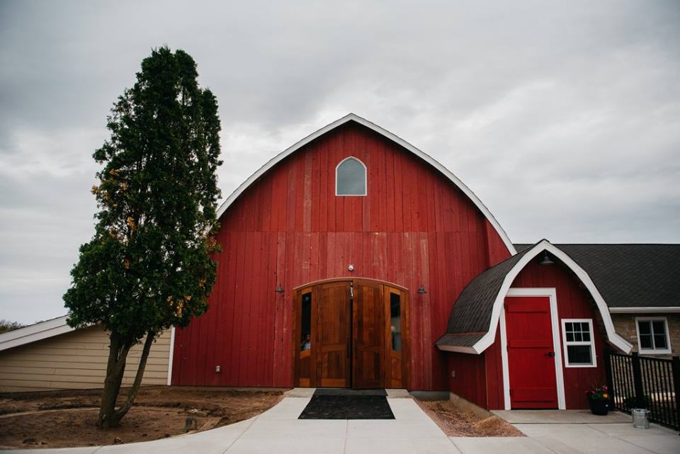 wisconsin dells baraboo wedding barn venue