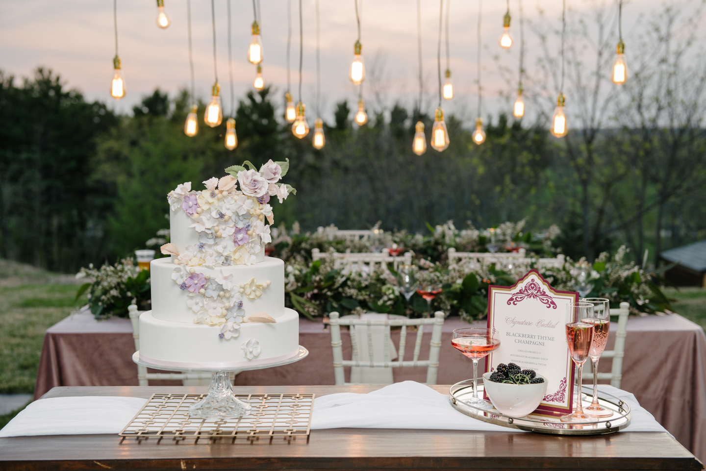 garden floral wedding cake sugar flowers