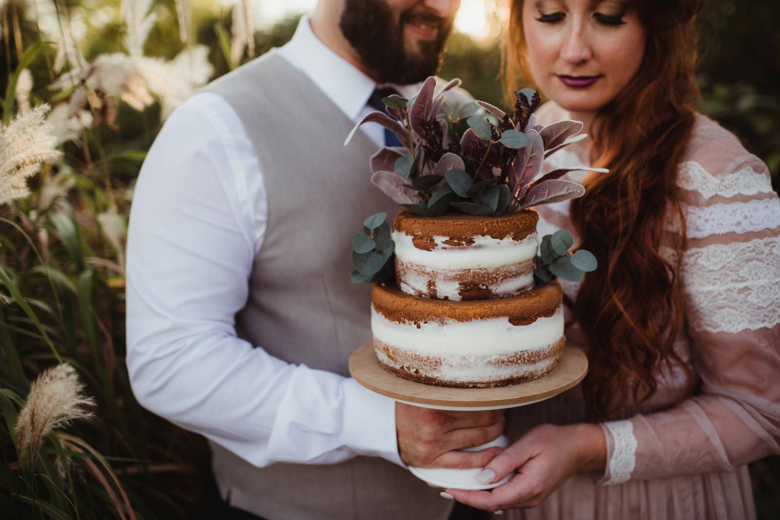 naked wedding cake