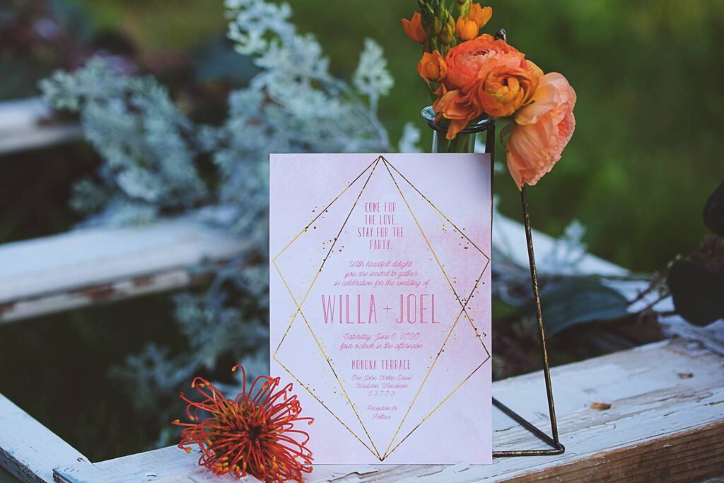 COLORFUL GEOMETRIC WEDDING IN A FOREST INSPIRATION