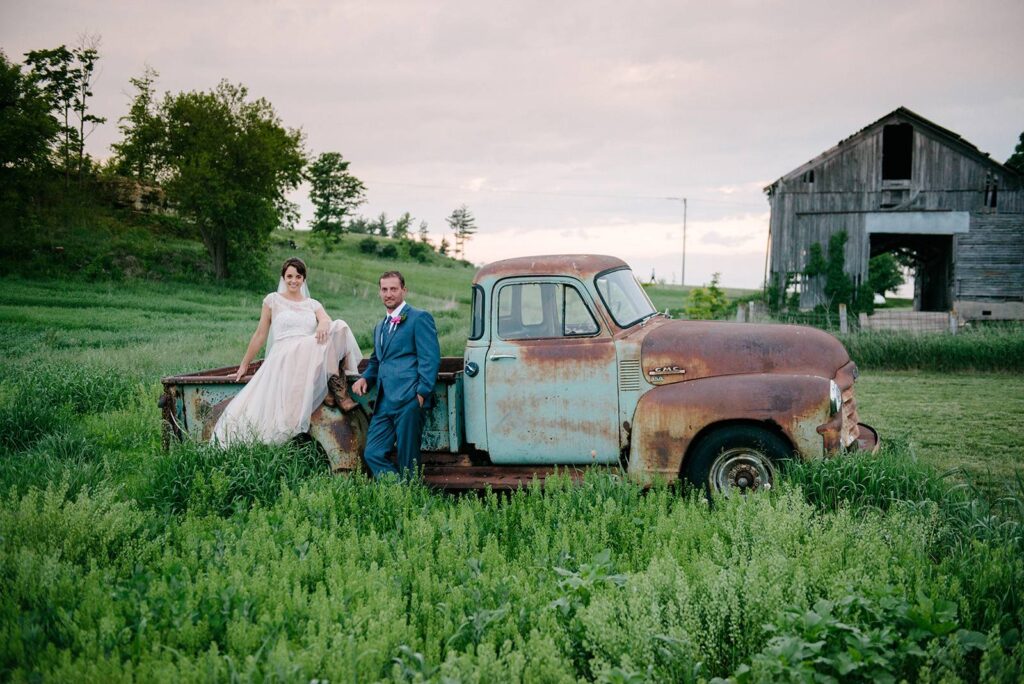 A ROMANTIC SUMMER WEDDING ON A BEAUTIFUL WISCONSIN FAMILY FARM | BRIANNE + STEVE
