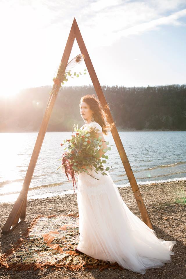 5 INSANELY BEAUTIFUL FACEBOOK PHOTOS FROM LOCAL MADISON WEDDING PHOTOGRAPHERS