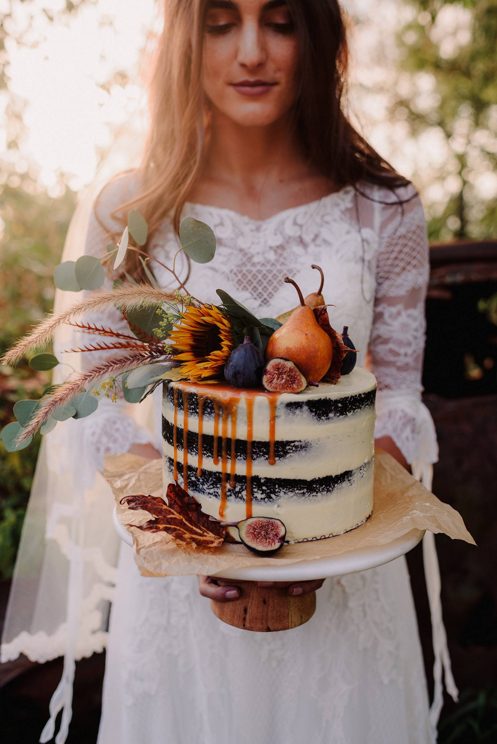 fruit naked cake topper fall autumn foliage ideas