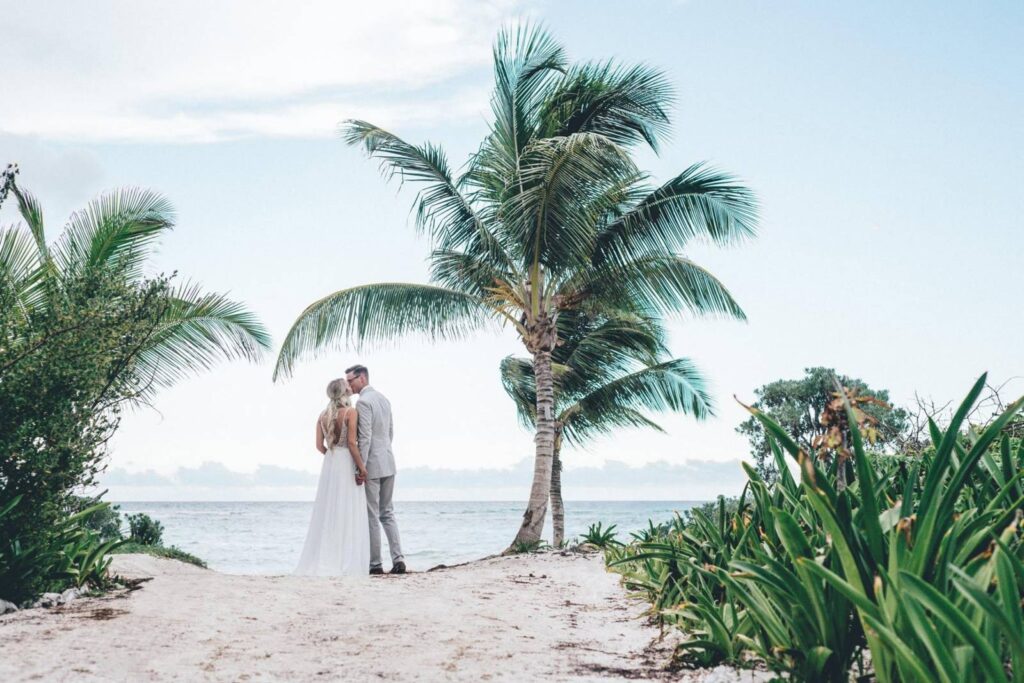 VENDOR SPOTLIGHT | LOVINAWAY