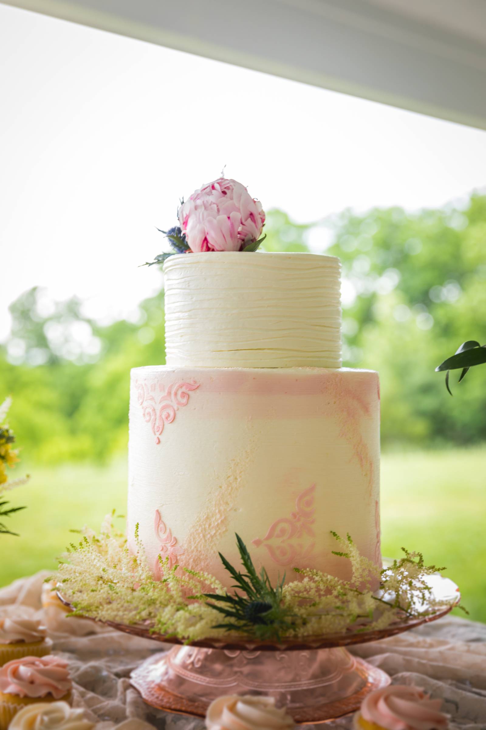 blush wedding cake