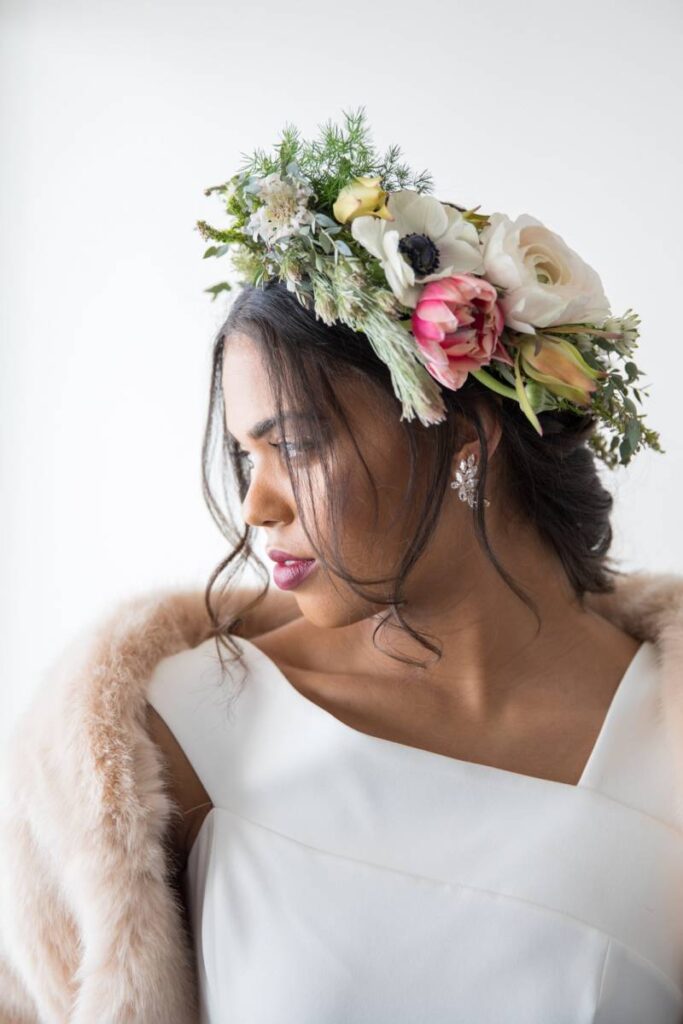 SPRING-INSPIRED STYLED SHOOT WITH URBAN AESTHETIC IN INTIMATE VENUE