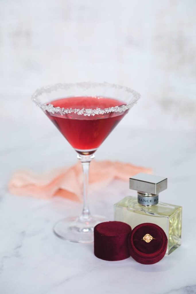 6 SUMMER WEDDING SIGNATURE COCKTAIL IDEAS