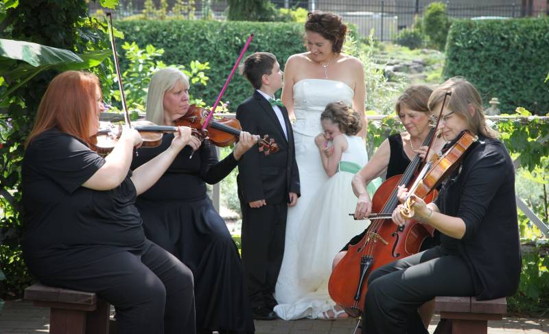 749789-14806-l-56483RUraJE7