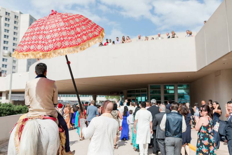 1016878-41570-l-56483avAZUnY