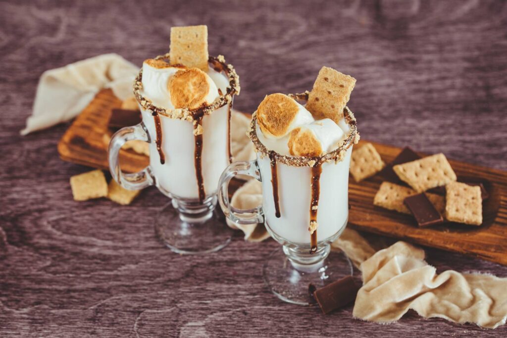 8 FALL WEDDING SIGNATURE DRINKS