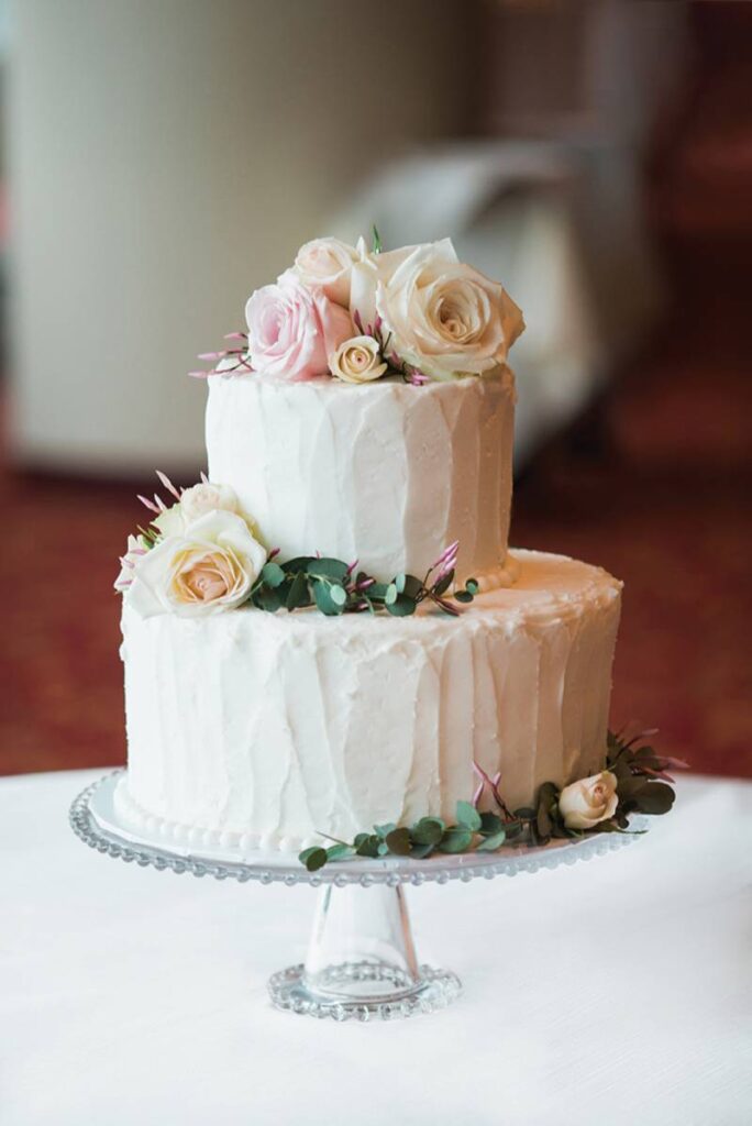 VENDOR SPOTLIGHT | CRAIG'S CAKE SHOP | MADISON WEDDING CAKE
