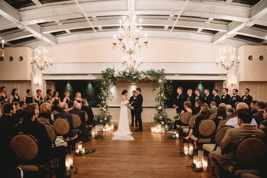 VENDOR SPOTLIGHT | THE MADISON CLUB | AFFORDABLE, LUXURY DOWNTOWN MADISON WEDDING VENUE | 2020 WEDDING DISCOUNTS AVAILABLE