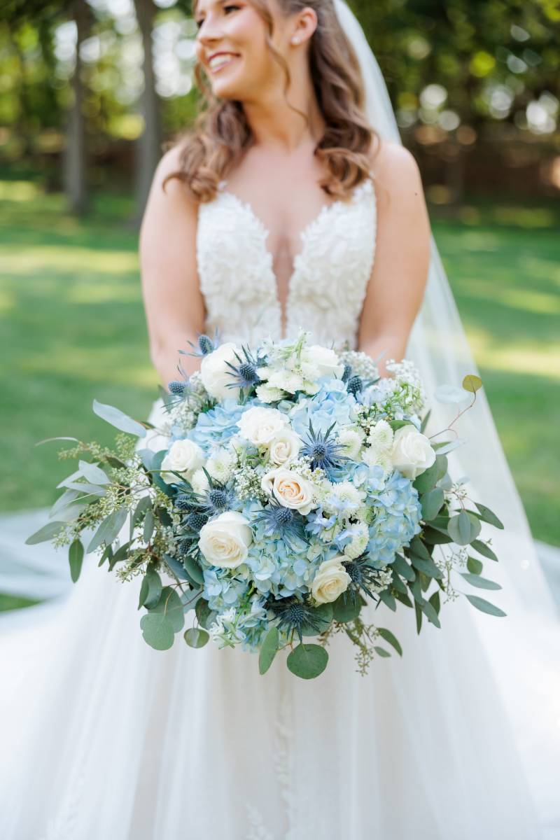 1220030-43255-l-56483aTe6EgY