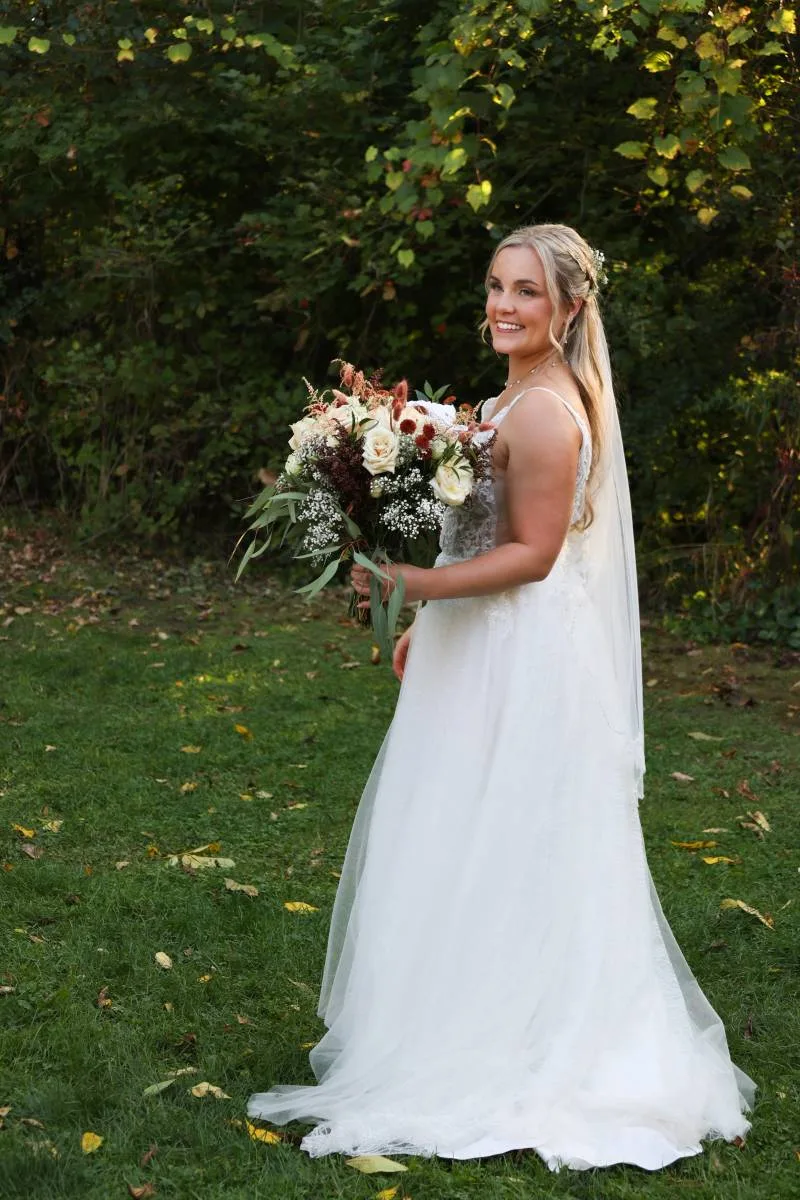 1237820-43255-l-56483E8aHahu