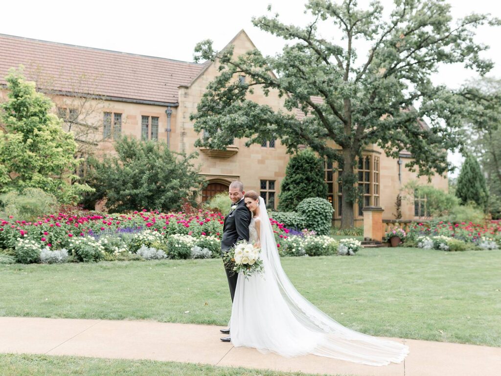 HOW TO FIND YOUR PERFECT WEDDING VENUE | 90+ RECOMMENDED MADISON, WISCONSIN CEREMONY + RECEPTION WEDDING VENUES