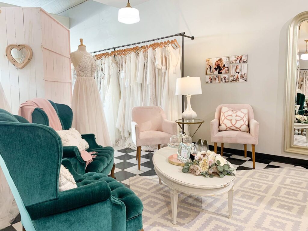 TOP 9 LOCAL BRIDAL SHOPS | MADISON WISCONSIN