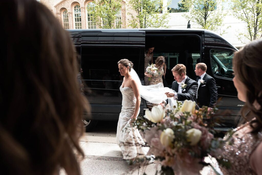 TOP WEDDING TRANSPORTATION SERVICES IN MADISON, WISCONSIN
