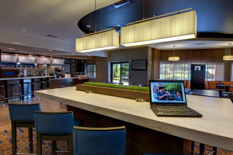 1025421-44925-l-56483yDaHyVu