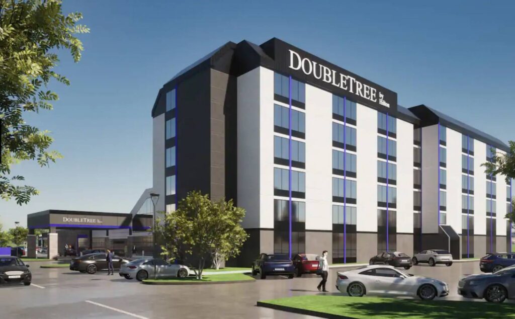 VENDOR SPOTLIGHT | NORTH CENTRAL GROUP | DOUBLETREE BY HILTON | MADISON WEDDING VENUE + GUEST ACCOMMODATIONS