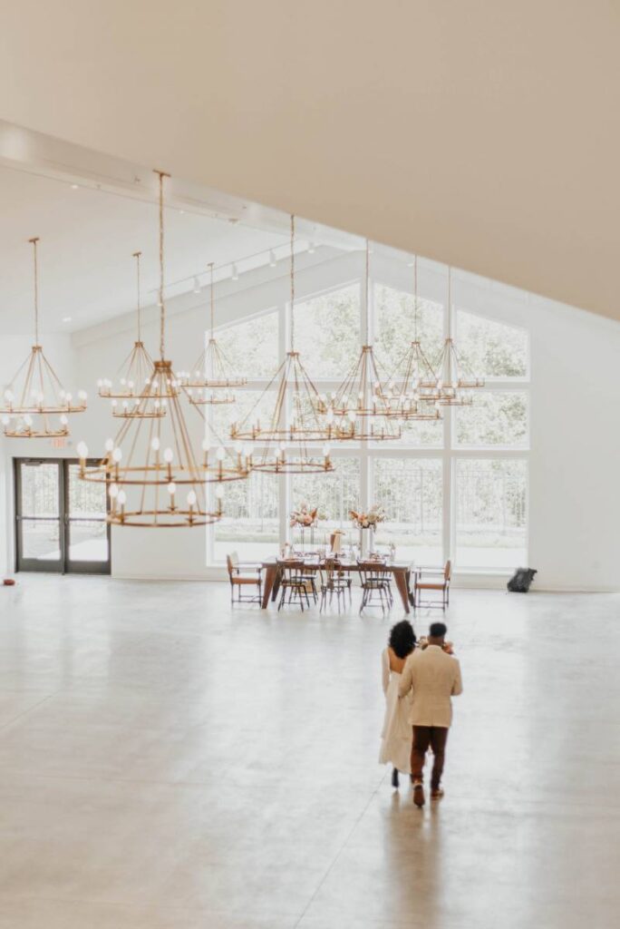 VENDOR SPOTLIGHT | THE ELOISE | SOUTHERN WISCONSIN'S BRAND NEW MODERN WEDDING VENUE