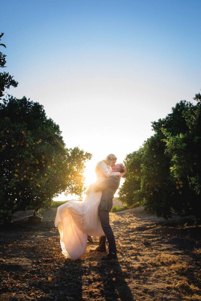 ELEGANT + MODERN CALIFORNIA DESTINATION MICRO WEDDING | SAVANA + SAM