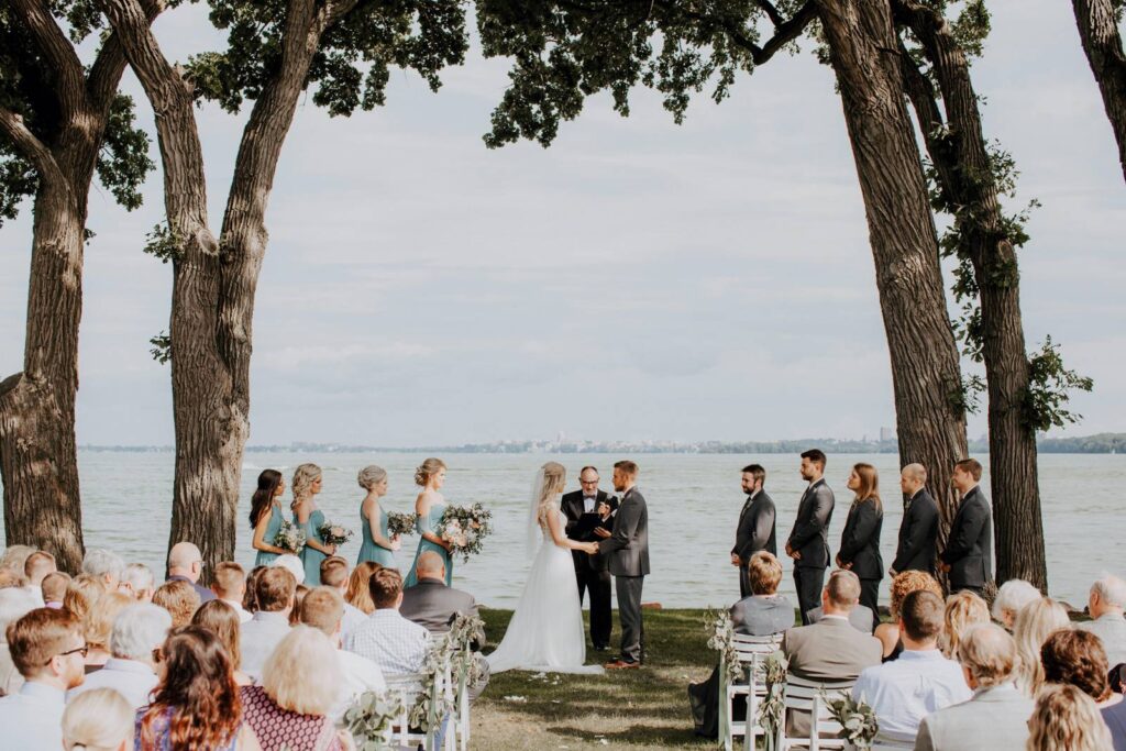 VENDOR SPOTLIGHT | BISHOPS BAY COUNTRY CLUB | MADISON, WISCONSIN CEREMONY + RECEPTION WEDDING VENUE