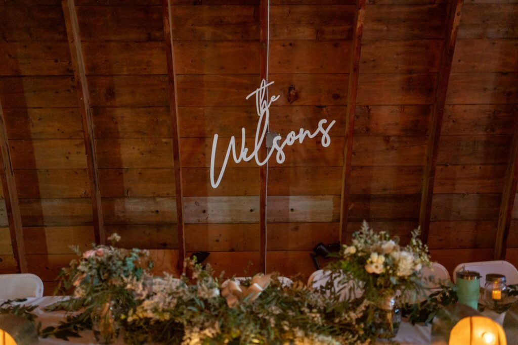 RUSTIC YET CLASSIC REAL MIDWESTERN WEDDING AT BACKROAD BARN & GARDENS | COURTNEY + NICK