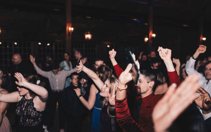 1094994-46903-l-56483eJuGy9E