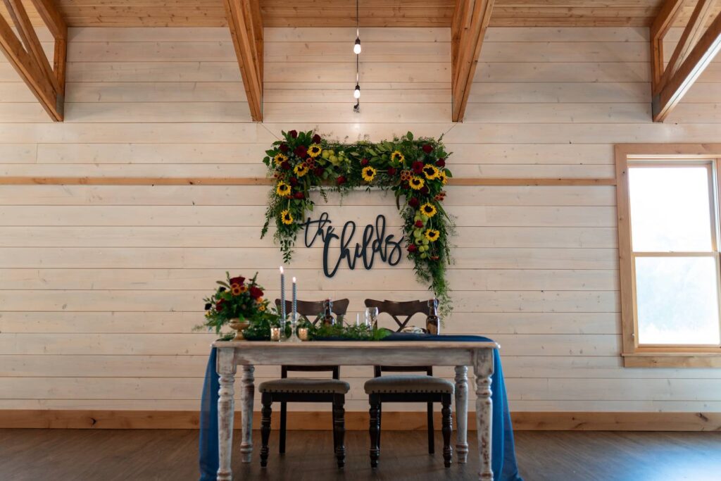 WISCONSIN-INSPIRED FALL STYLED WEDDING SCAPE AT VENNEBU HILL | WISCONSIN WEDDING INSPIRATION