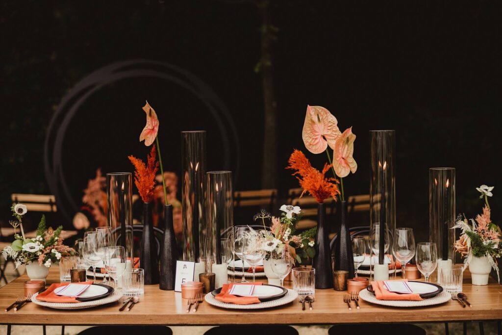 SLEEK MODERN BLACK + WHITE MOODY FALL CAMPGROUND STYLED SHOOT WITH A VIBRANT TROPICAL TWIST
