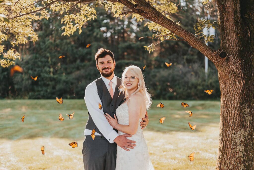 RUSTIC BLUSH + SAGE WISCONSIN FALL WEDDING WITH SIMPLE ELEGANCE AT THE BAILIWICK | HAILEY + AARON | WISCONSIN WEDDING INSPIRATION