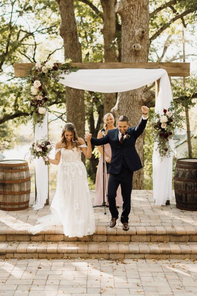 RUSTIC CHIC SEPTEMBER WEDDING AT THE FIELD'S RESERVE | NICOLE + TRAVIS