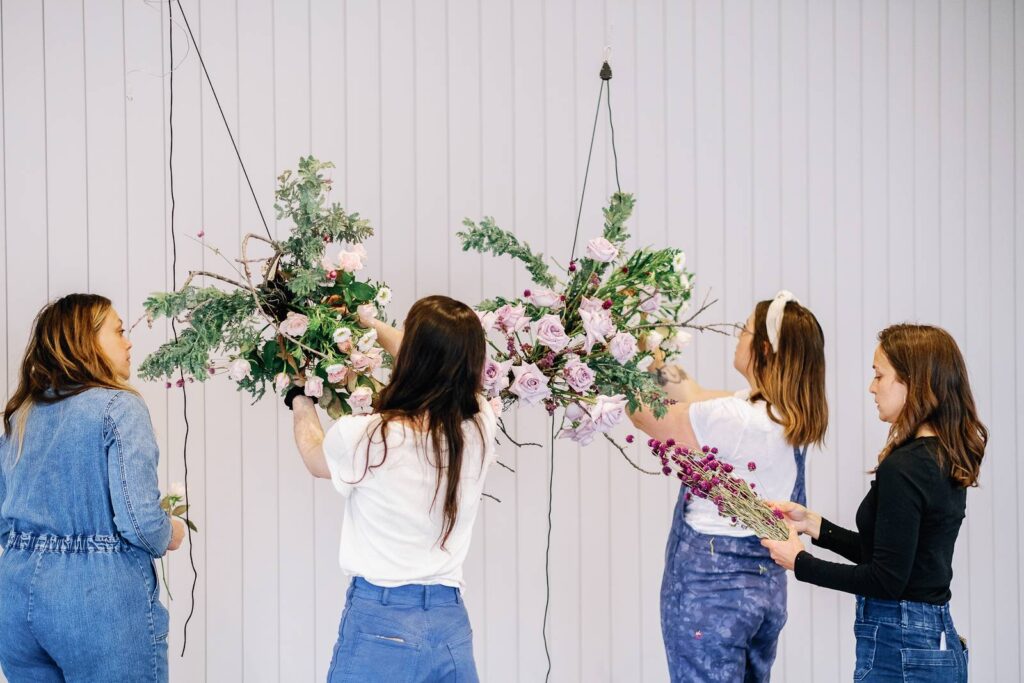 THE ULTIMATE GUIDE TO TIPPING YOUR WEDDING VENDORS