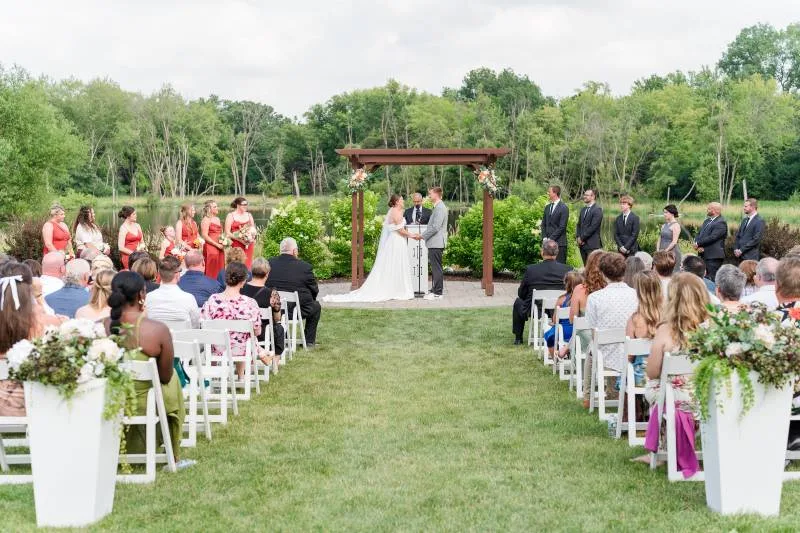 1233168-51431-l-56483esYQADU