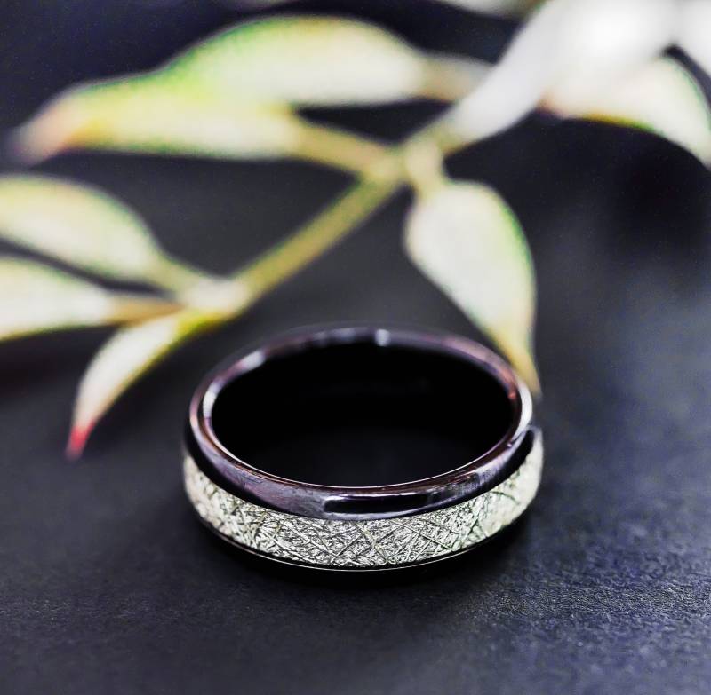 1157339-49126-l-56483ezydeRA