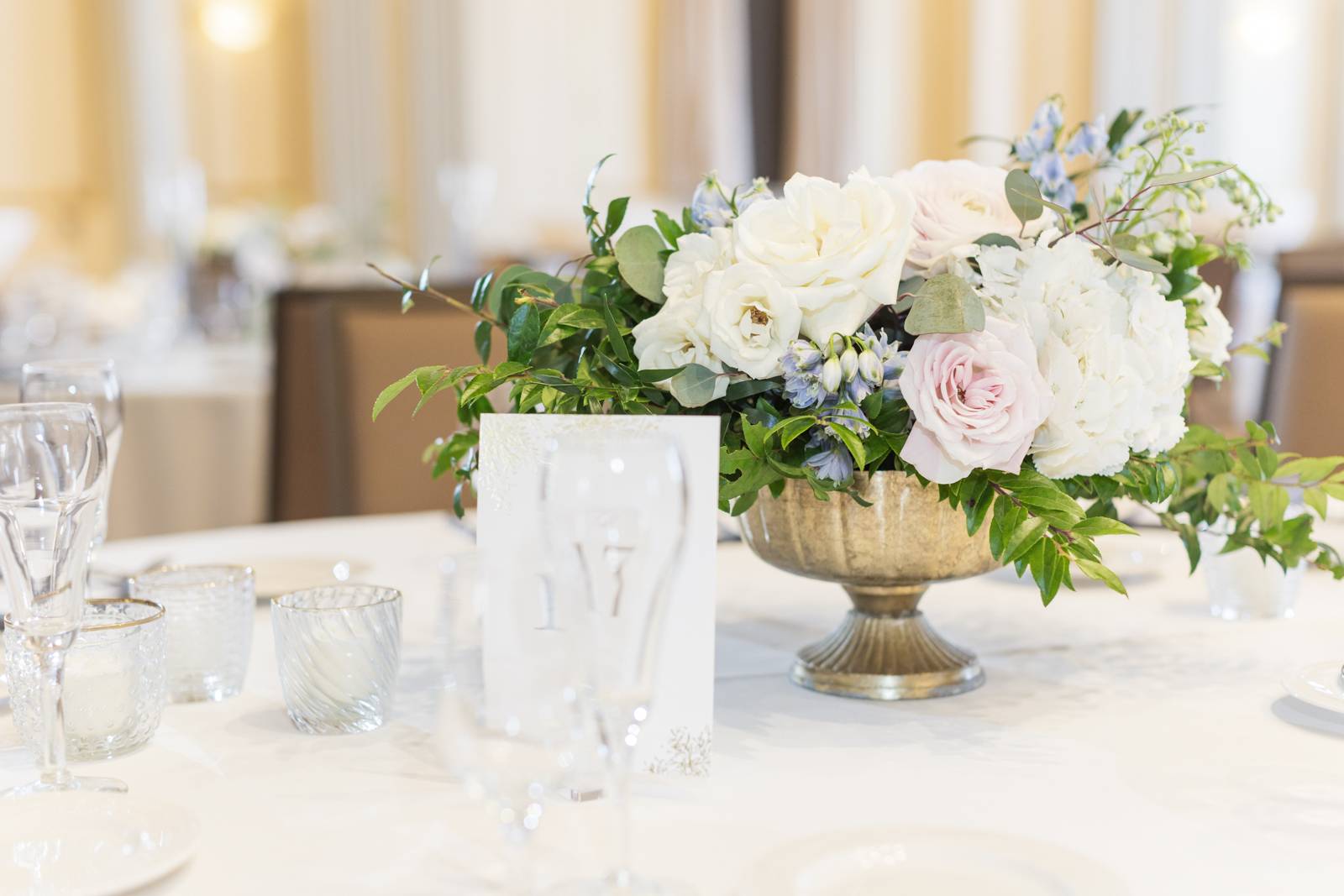 Romanic Pastel Reception Centerpiece