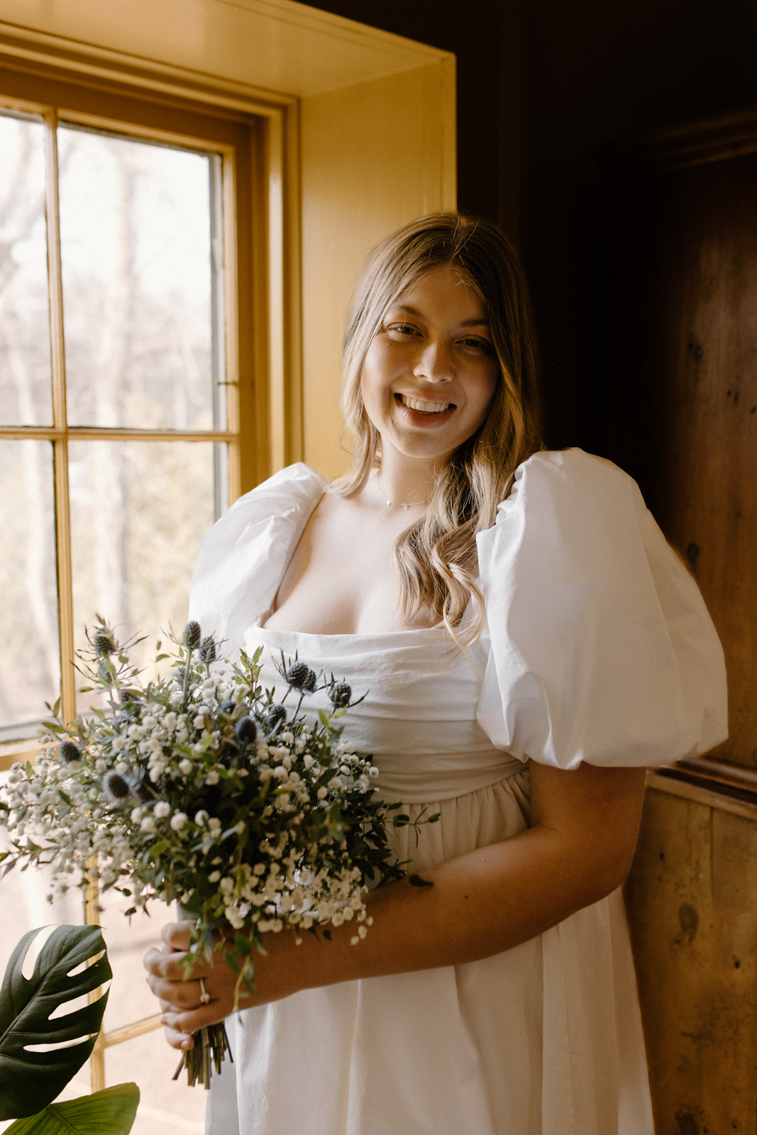 Timeless Chic Simple Wedding Bouquet