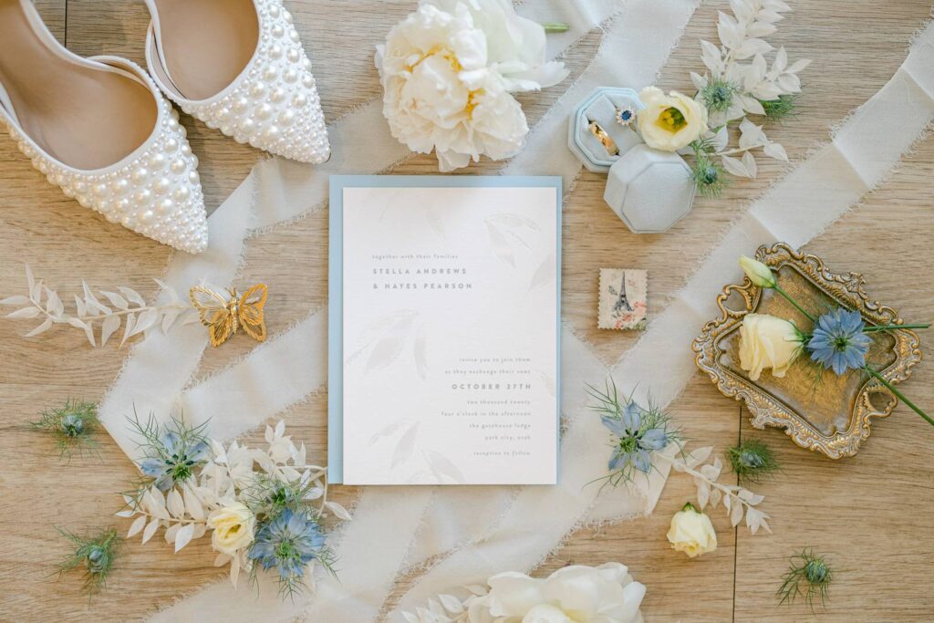 EFFORTLESS + JOYFUL CONTEMPORARY BLUE + GOLD WEDDING INSPIRATION AT THE ELOISE