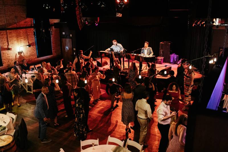 1181545-35974-l-564836unAWUt