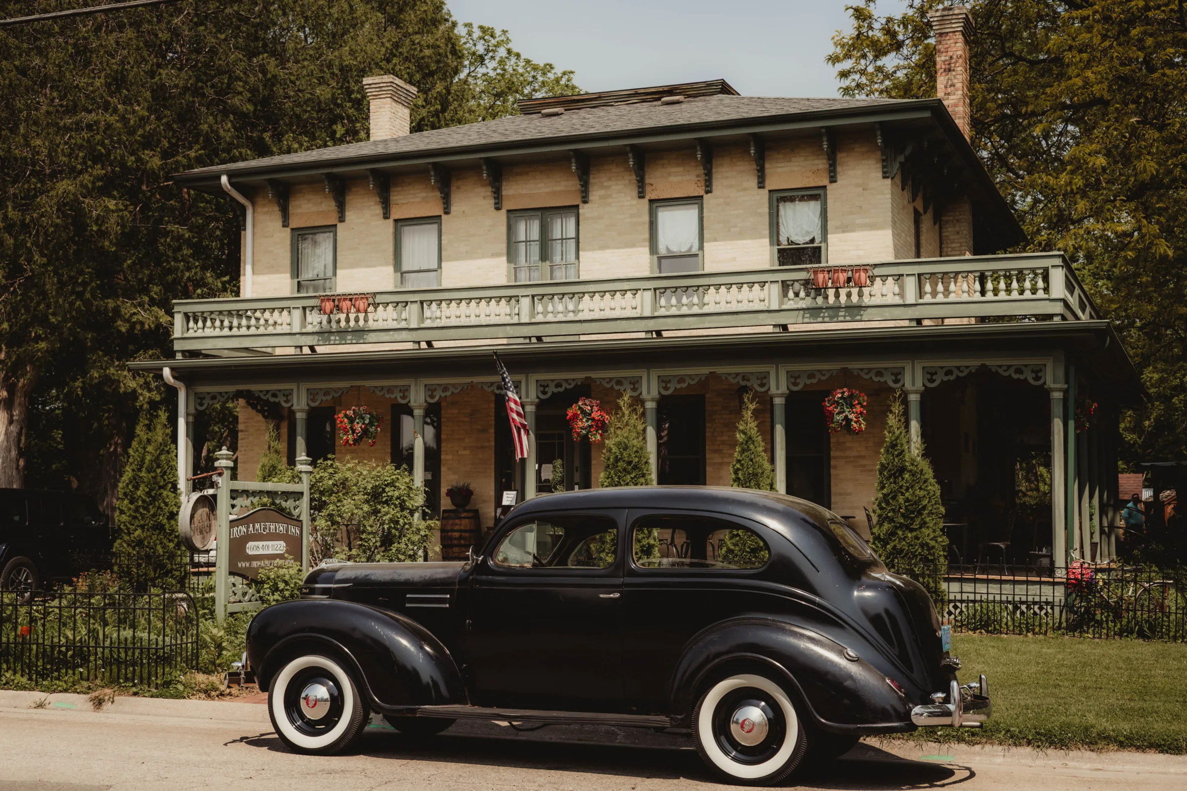 Iron-Amethyst-inn-wedding-event-venue-accommodations-spa-Mazomanie-Wisconsin-1
